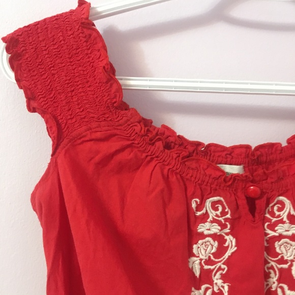 Cute red top - Picture 3 of 4